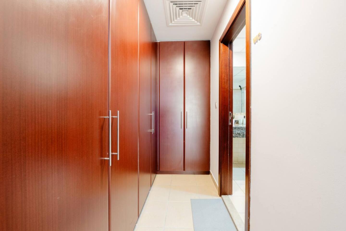 Moonlight Hostel Jbr - 2Min Walk To Jbr Beach - Gym - 2Min Metro Station - Poll Dubaj Kültér fotó